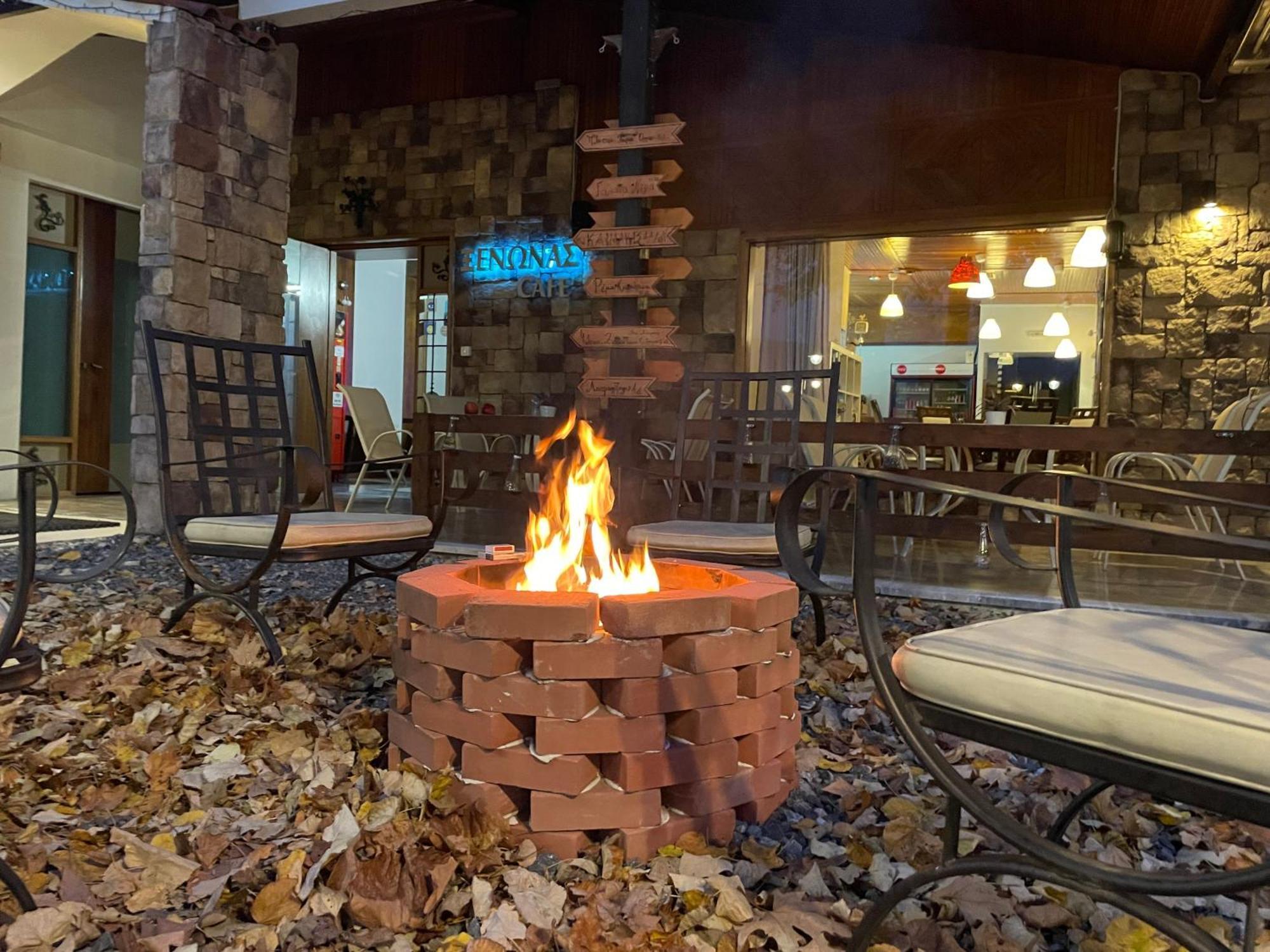 فندق Oasi Káto Loutrákion المظهر الخارجي الصورة